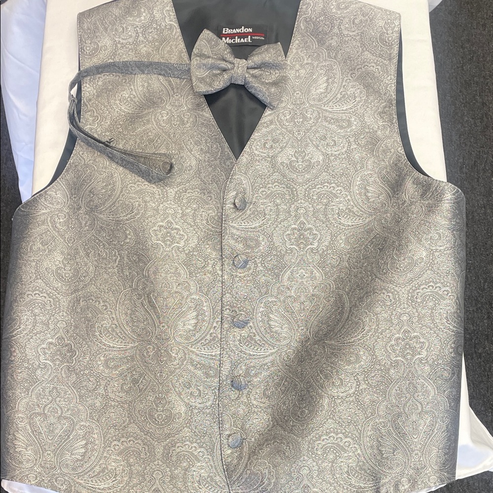 Silver Paisley Vest and Bow Tie Set
